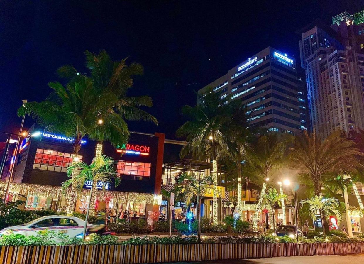 Classy 2Br Suite At Eastwood City With Pool And City Skyline View Manilla Buitenkant foto