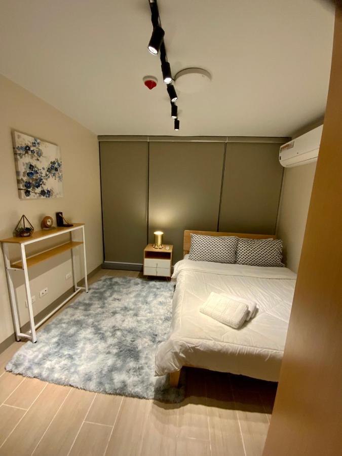 Classy 2Br Suite At Eastwood City With Pool And City Skyline View Manilla Buitenkant foto