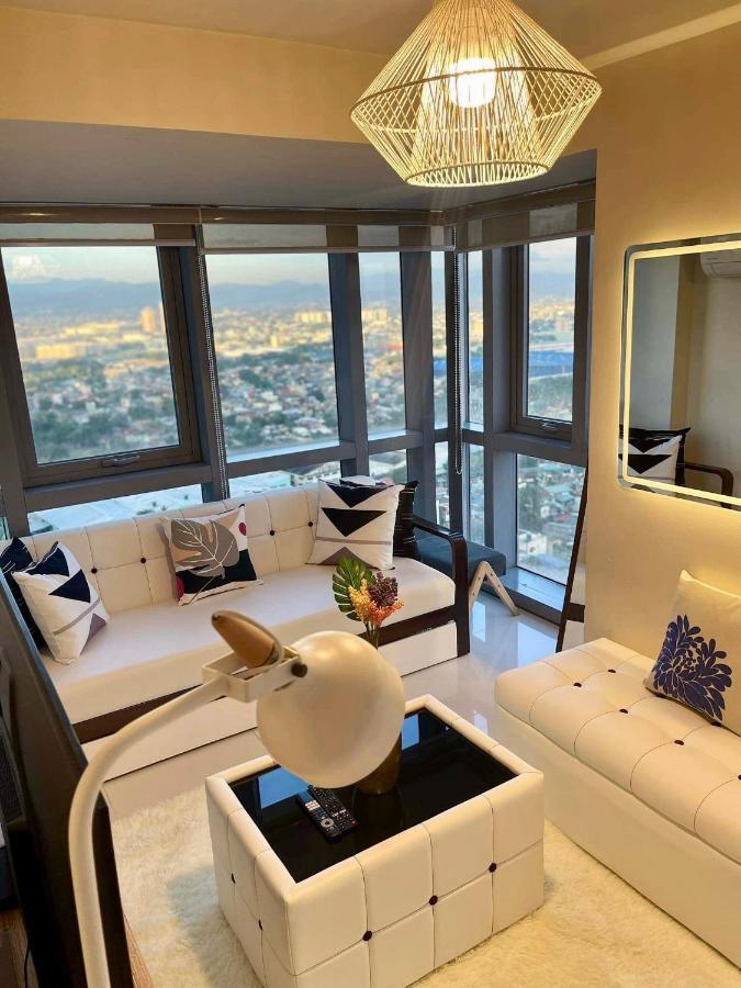 Classy 2Br Suite At Eastwood City With Pool And City Skyline View Manilla Buitenkant foto