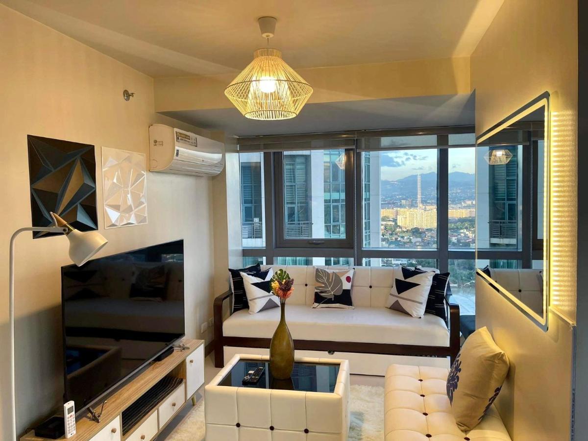 Classy 2Br Suite At Eastwood City With Pool And City Skyline View Manilla Buitenkant foto